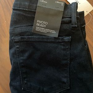 NWT JBRAND Size 30 Dark Wash Photo Ready Jeans